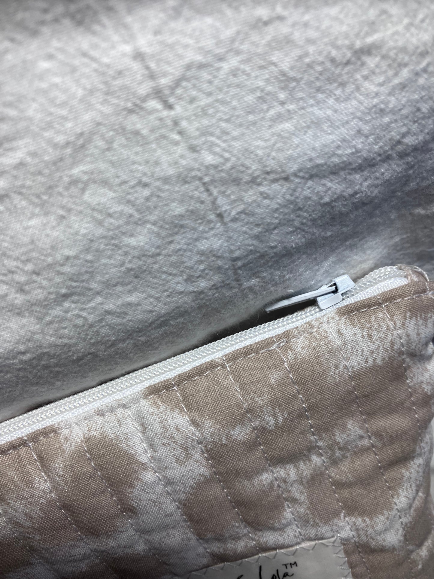 Snow Leopard Zip Kindle Sleeve