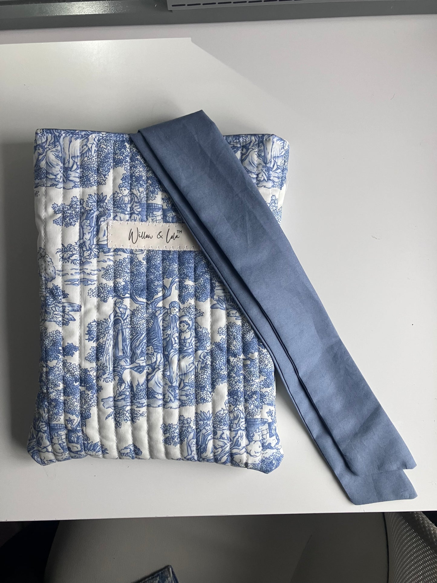 Bone China Booksleeve